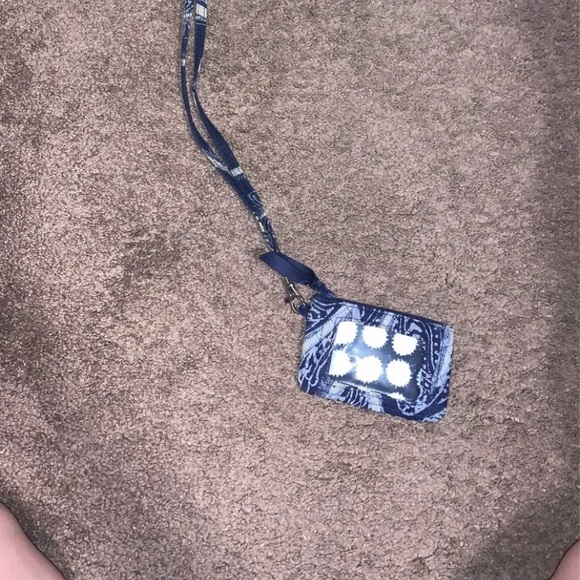 ID lanyard - Picture 1 of 3